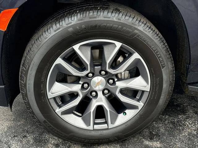 2022 Chevrolet Suburban 4WD LT