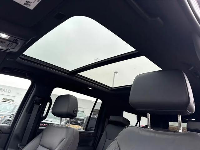 2022 Chevrolet Suburban 4WD LT