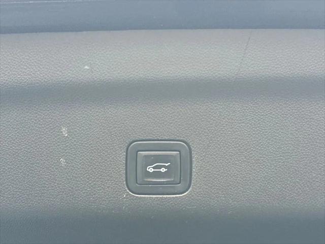 2022 Chevrolet Suburban 4WD LT