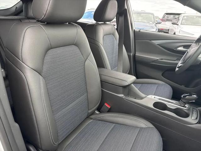 2026 Buick NV Preferred FWD
