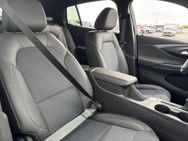 2026 Buick NV Preferred FWD