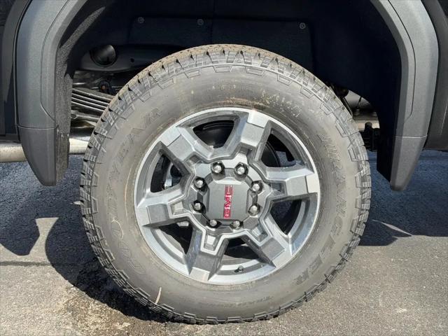 2026 GMC Sierra 2500HD Crew Cab, Standard Bed, SLT, 4WD
