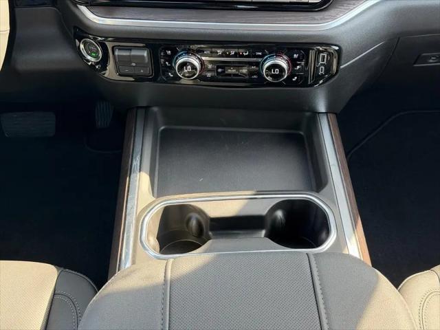 2026 GMC Sierra 2500HD Crew Cab, Standard Bed, SLT, 4WD