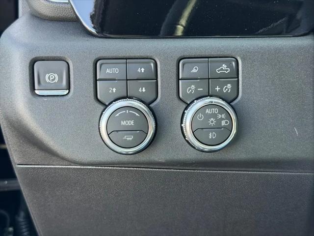 2026 GMC Sierra 2500HD Crew Cab, Standard Bed, SLT, 4WD
