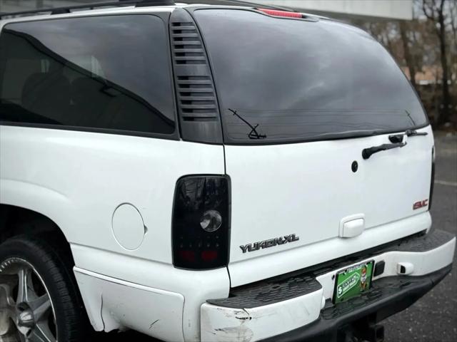 2004 GMC Yukon XL Denali