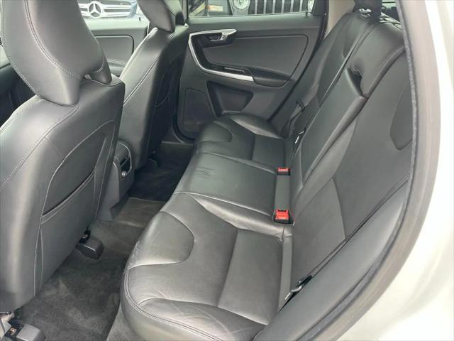 2016 Volvo XC60 T5 Premier