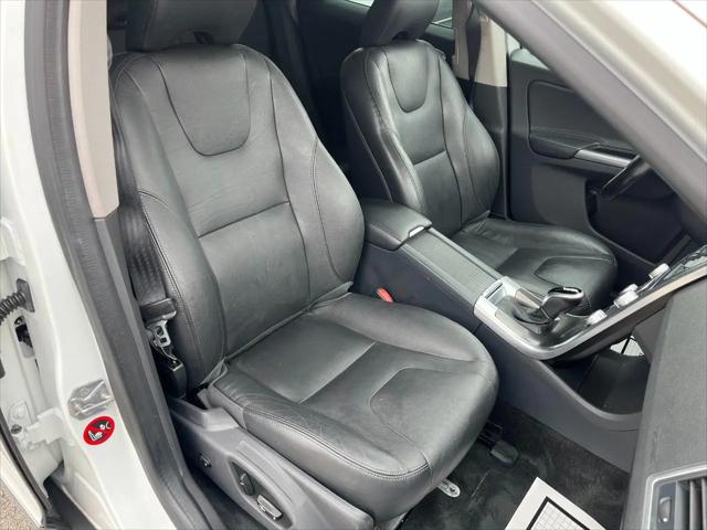 2016 Volvo XC60 T5 Premier