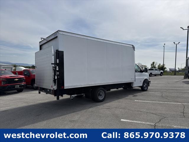 2026 Chevrolet Express Cutaway 4500 Van