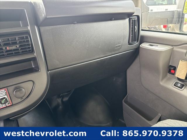 2026 Chevrolet Express Cutaway 4500 Van