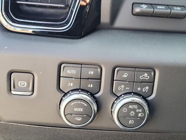 2026 GMC Sierra 2500HD Crew Cab, Standard Bed, AT4X, 4WD