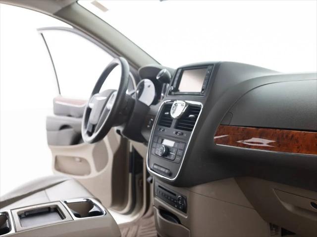 2012 Chrysler Town & Country Touring-L