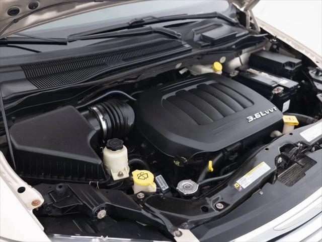 2012 Chrysler Town & Country Touring-L