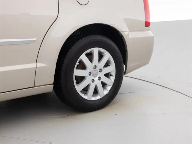 2012 Chrysler Town & Country Touring-L