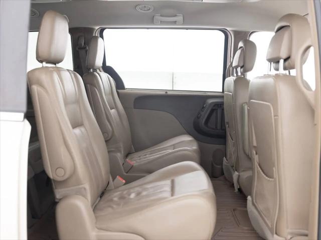 2012 Chrysler Town & Country Touring-L