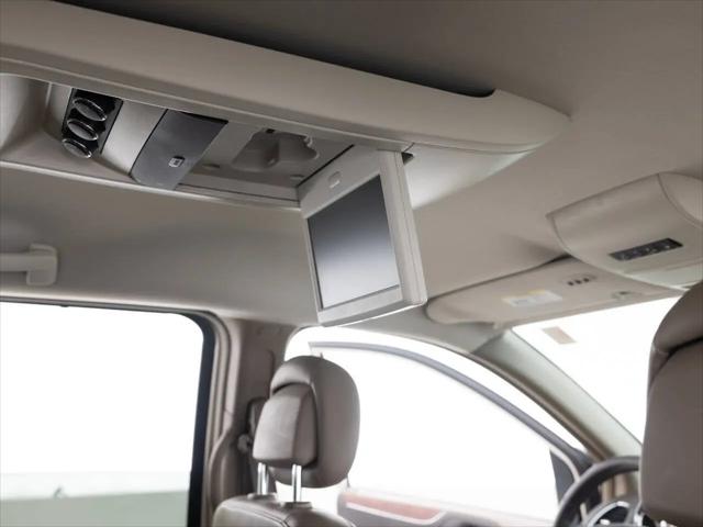 2012 Chrysler Town & Country Touring-L