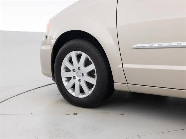 2012 Chrysler Town & Country Touring-L