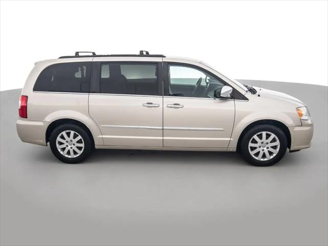 2012 Chrysler Town & Country Touring-L