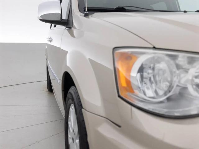 2012 Chrysler Town & Country Touring-L