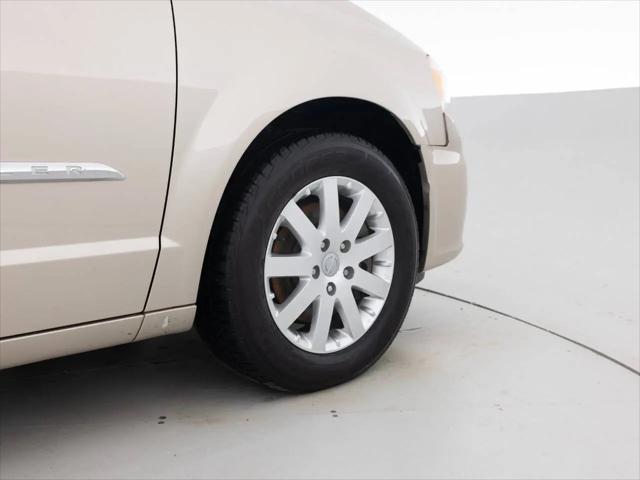 2012 Chrysler Town & Country Touring-L