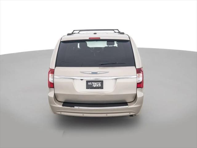 2012 Chrysler Town & Country Touring-L