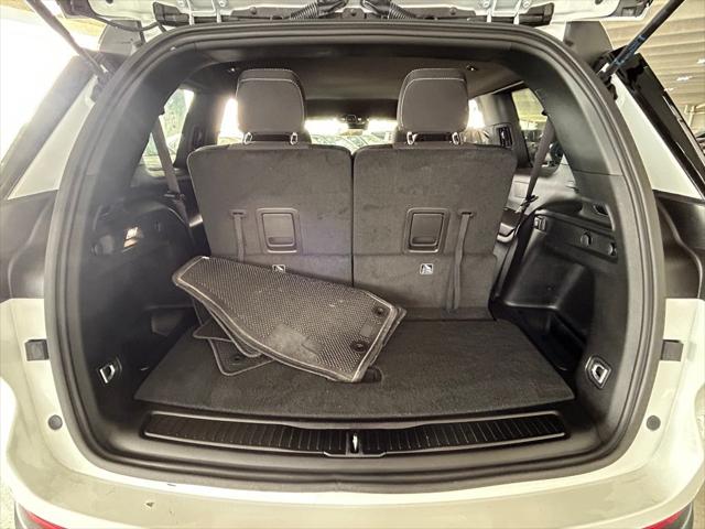 2025 Jeep Grand Cherokee L Laredo 4x4