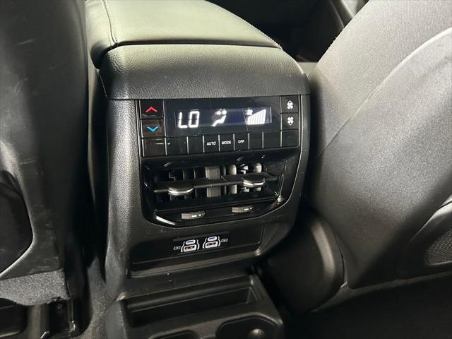2025 Jeep Grand Cherokee L Laredo 4x4