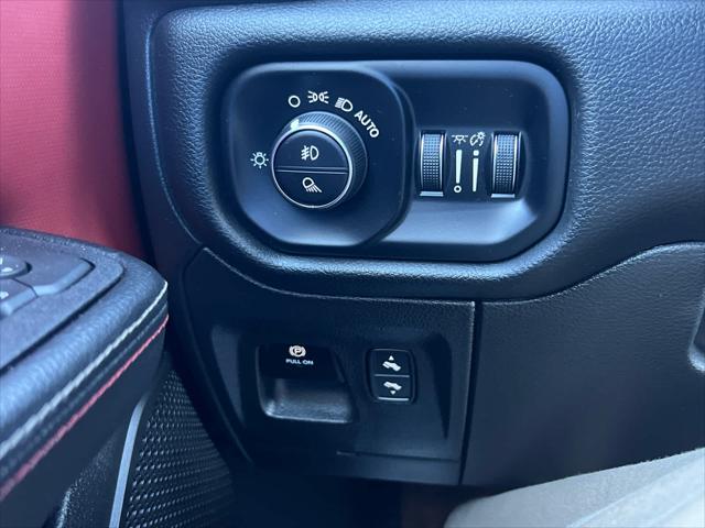 2025 Ram 1500 Rebel Crew Cab 4x4 5'7" Box