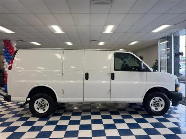 2022 GMC Savana Cargo RWD 2500 Regular Wheelbase Work Van