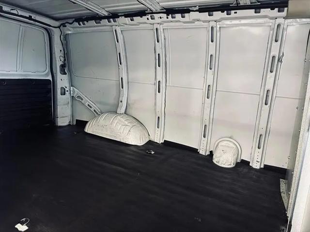 2022 GMC Savana Cargo RWD 2500 Regular Wheelbase Work Van