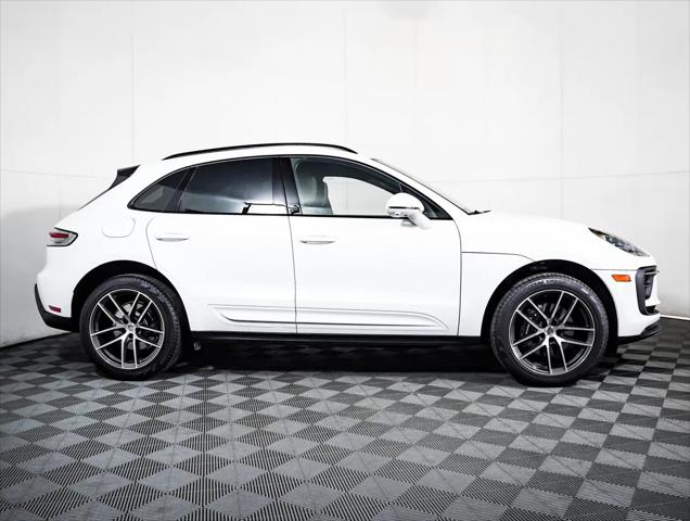 2025 Porsche Macan Macan