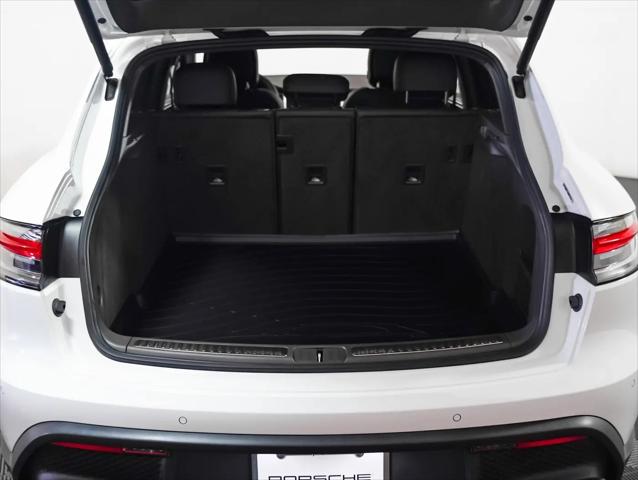 2025 Porsche Macan Macan