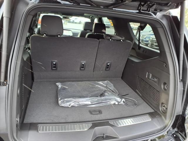 2026 Chevrolet Suburban RST, 4WD