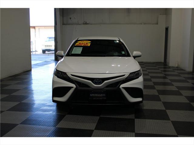 2021 Toyota Camry SE Hybrid