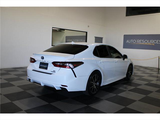 2021 Toyota Camry SE Hybrid