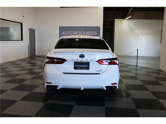 2021 Toyota Camry SE Hybrid
