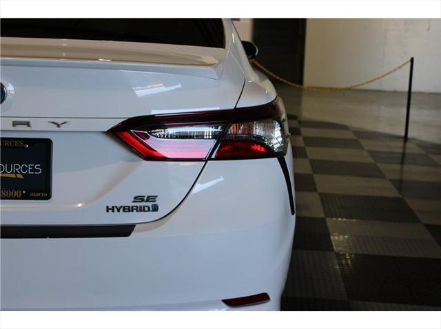 2021 Toyota Camry SE Hybrid