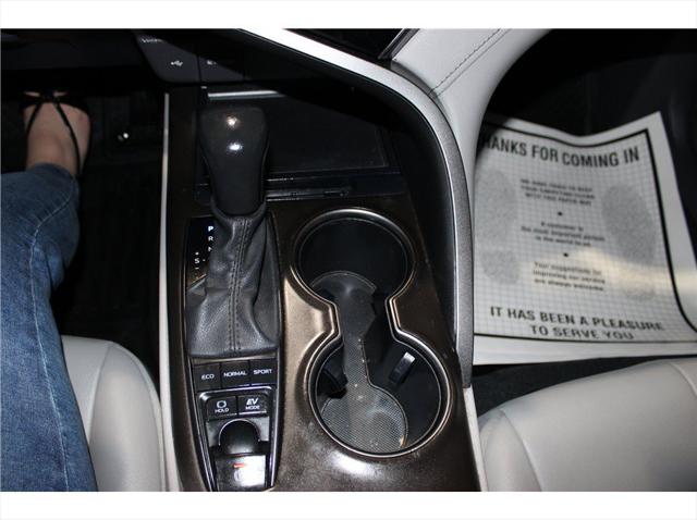 2021 Toyota Camry SE Hybrid