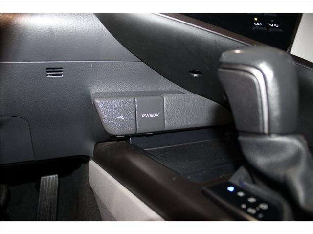 2021 Toyota Camry SE Hybrid