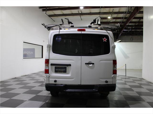 2020 Nissan 3500 SV Standard Roof V8