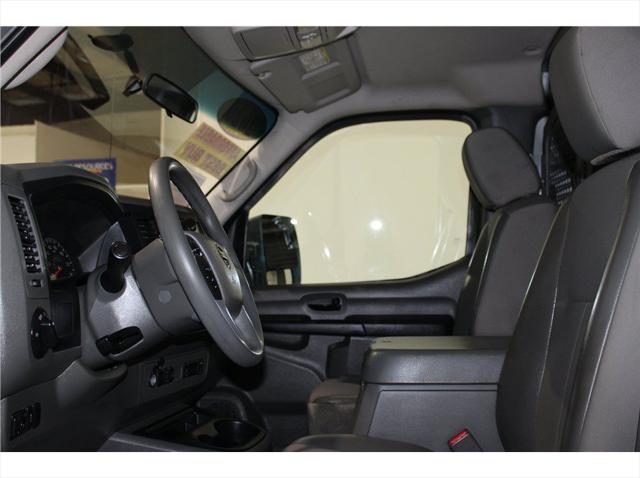 2020 Nissan 3500 SV Standard Roof V8