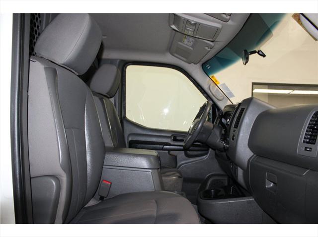 2020 Nissan 3500 SV Standard Roof V8