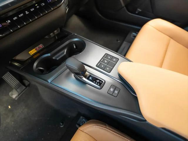 2026 Lexus 300 Premium AWD