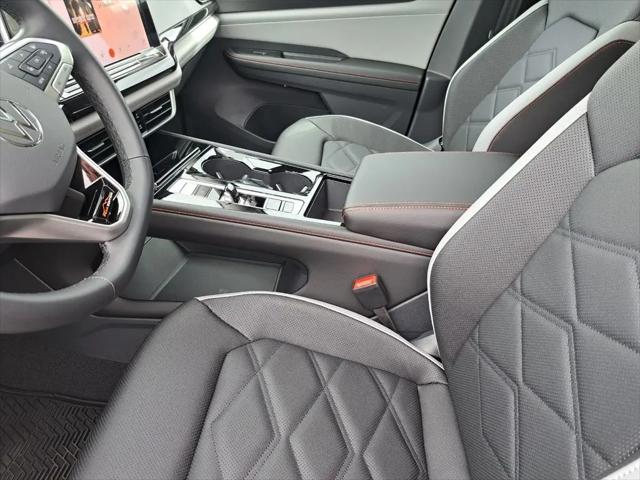 2026 Volkswagen Atlas Peak Edition