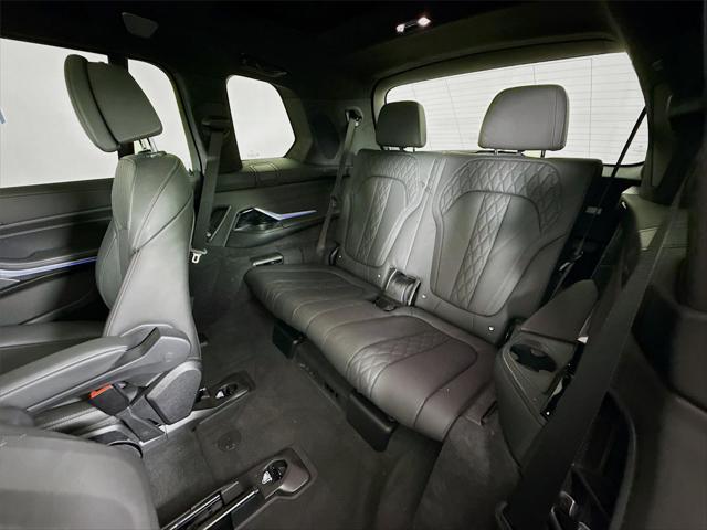 2024 BMW X7 M60i