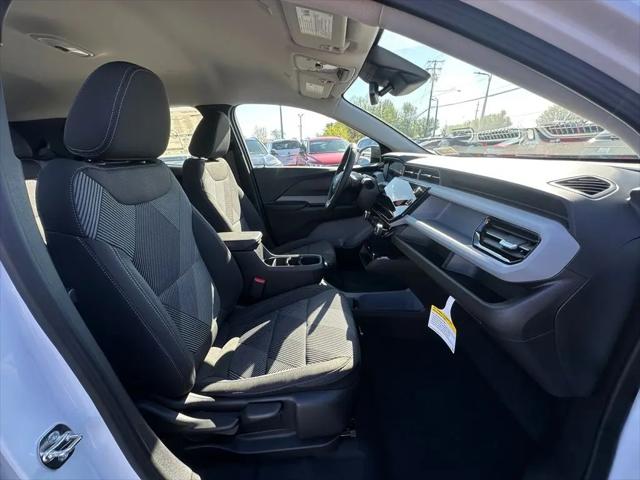 2027 Chevrolet Bolt LT FWD