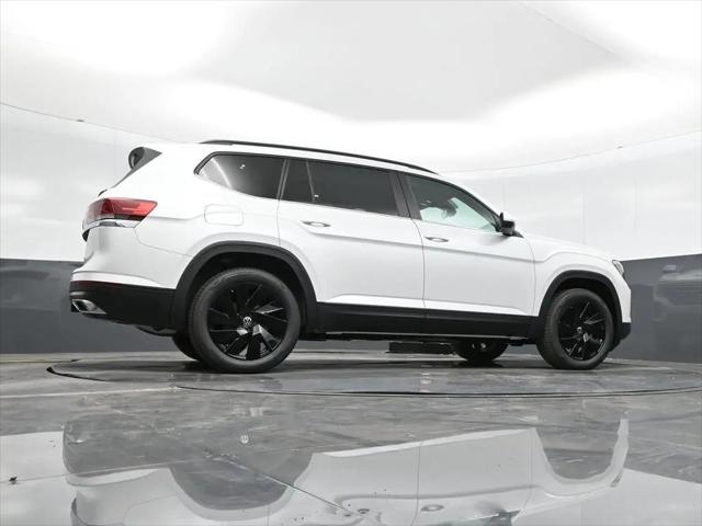 2026 Volkswagen Atlas SE with Technology