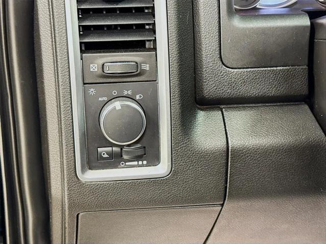 2023 Ram 1500 Classic SLT Crew Cab 4x4 5'7" Box