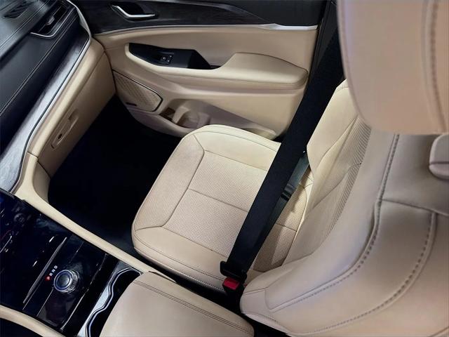2023 Jeep Grand Cherokee L Limited 4x2