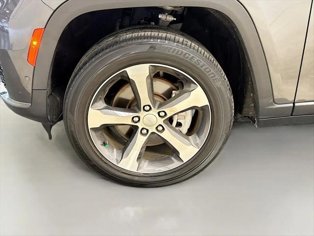 2023 Jeep Grand Cherokee L Limited 4x2