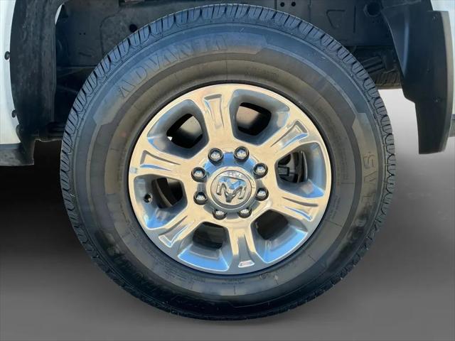 2024 Ram 3500 Big Horn Crew Cab 4x4 8' Box